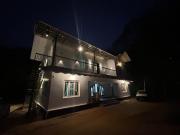 Serene Hill View Cottage