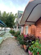 Top Ban Pak Khlong Cha-am
