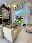 Driftwood Wing 4Bedroom Creek Villa