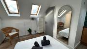 Luxury Budget Loft on Piccadily Line Room No5