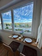 Studio cosy VUE MER au cœur des Sablettes