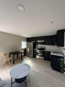 The Charleston Vibe IV 8805