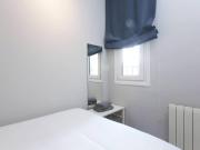 52ROC1069 - New 2BR Flat near Plaza Espana