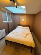 4bedrooms house sleeps14 Garden&Parking Ably Stays