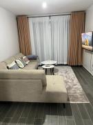 Skyline lux Cozy 1BR with lake & park scenery