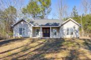 Hike, Fish and Explore Chattanooga! Lake-View Home