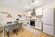City Service Lets - London 2 Bed 2 Bath