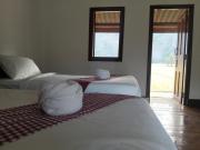 Guesthouse and Restaurant SayLomYen KongLor