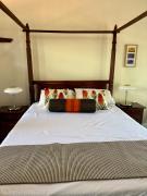 Heritage York Wildflower Junior Suite