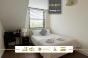Brand New Ensuite Rooms By Luxiety Stays Short Lets & Serviced Accommodation - Free WiFi, Perfect Location