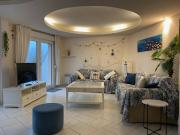 Superbe appartement duplex au centre de TREGASTEL vue sur mer - Réf 745