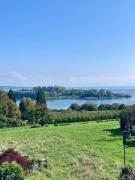 New! Lake view apartment & terrace, cheap due to renovation