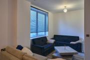 Central Stratford 3-Bed Contractor Accommodation with Free Parking & Wi-Fi