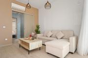 Top Paralimni