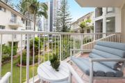 Vibrant Beachside 2BR Apartment with Pool and Parking