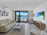 Modern 2-Bedroom Apartment with Pool Access