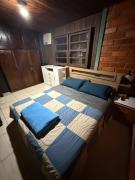 Casa Canasvieiras 2 Dormitórios a 3km do mar Sala, cozinha, 2 dormitórios, banheiro, área com churrasqueira e amplo espaço externo