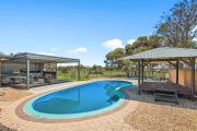 NEW - Seabreeze Acres - Maslin Beach - C21 SouthCoast Holidays