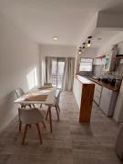 Monoambiente luminoso frente al Aldrey