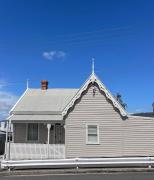 West Hobart 3 Bed Cottage with river and city views