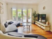 Family Retreat with Pool Near Pymble Station
