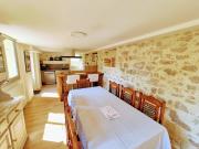 Le Pont Bas bord de rivière proche Puy du Fou