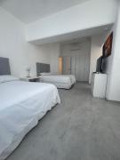 Departamento con acceso directo a la playa y vistas al mar