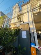 Sunday House 10 min Nimman