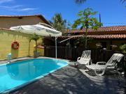 Casa com piscina e churrasqueira para familia