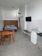 Flat Rota do Sol Bombinhas Centro 100 metros da praia - sem cozinha