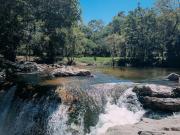 Suíte Família com Cachoeira no Quintal