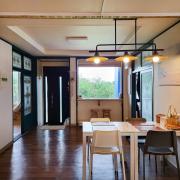 100 pyeong stone wall garden stay with the atmosphere of Jeju, Totos sea