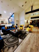 Top Tarzana