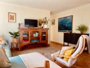 Cosy getaway town corner