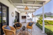 Peaceful Cape Winelands Getaway