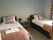 Binnian View Apartment - Sleeps 4