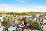 4 Bed in Salcombe oc-r33563