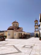 The Happy Traveler Art Apartment, Crete, Spili