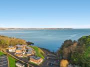 Avocet 4, Luxury Apartment with Pool and Parking