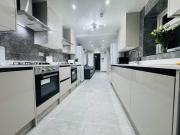 Private En-Suite Room near Cardiff City Centre