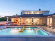 Holiday Home Villa Casa Mara mit beheiztem Pool by Interhome