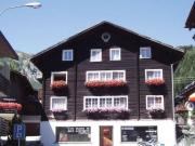 Apartment Fewo mit Blick auf die Berge by Interhome