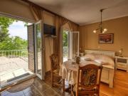 Apartment Appartement Helena mit Entspannung im Whirlpool by Interhome