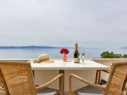 Apartment Wohnung in Drašnice mit Schönem Garten by Interhome