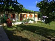 Holiday Home Charmantes Ferienhaus in Bartići mit Terrasse by Interhome