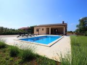 Holiday Home Haus Nina mit beheiztem Schwimmbad by Interhome