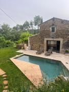 Maison de charme avec jardin et piscine