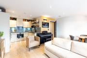 Modern Two-Bed Near Angel Station
