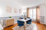 Elegant Haussmannian-style apt in Paris I Balcony and City Views, close to Metro, Parking available