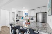 Azul II 2BR • Bright Top-Floor Condo